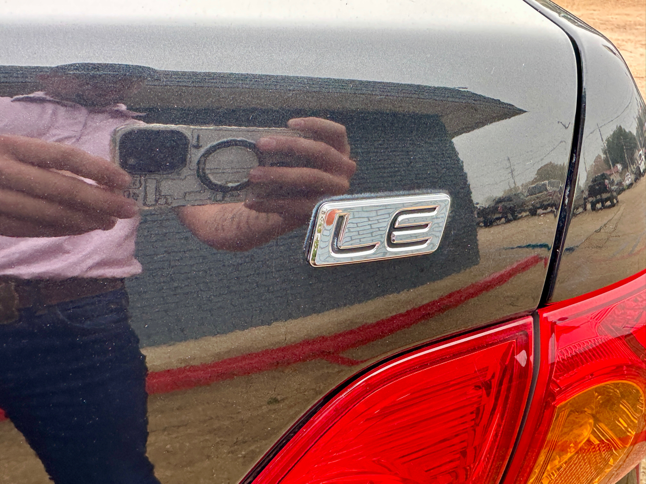 Toyota Corolla 4dr Sdn LE Auto 2010