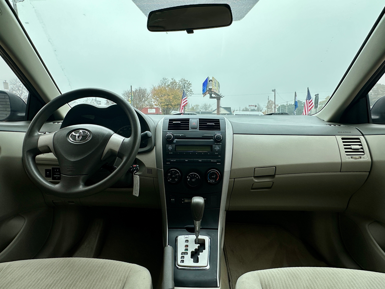 Toyota Corolla 4dr Sdn LE Auto 2010