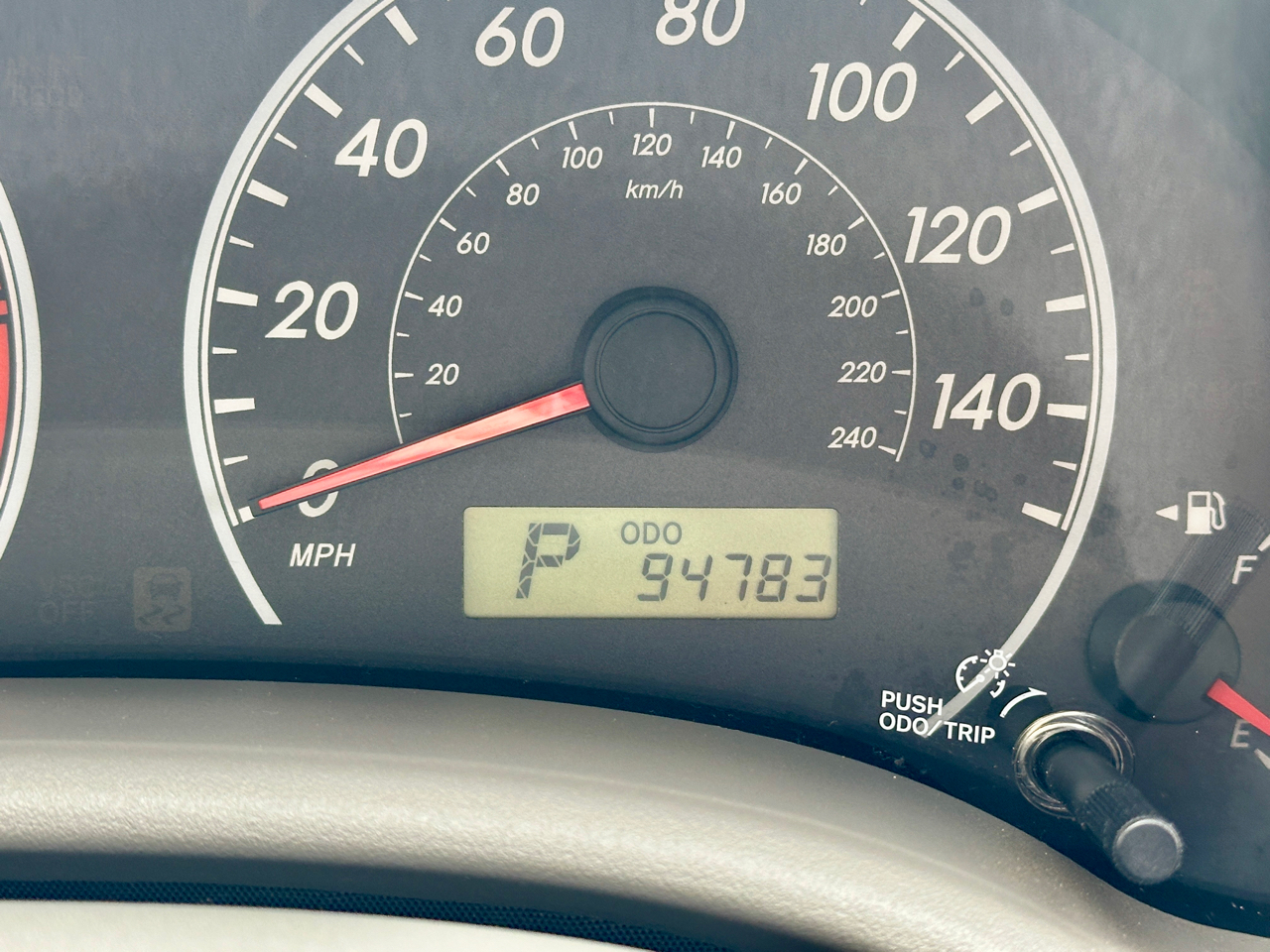 Toyota Corolla 4dr Sdn LE Auto 2010