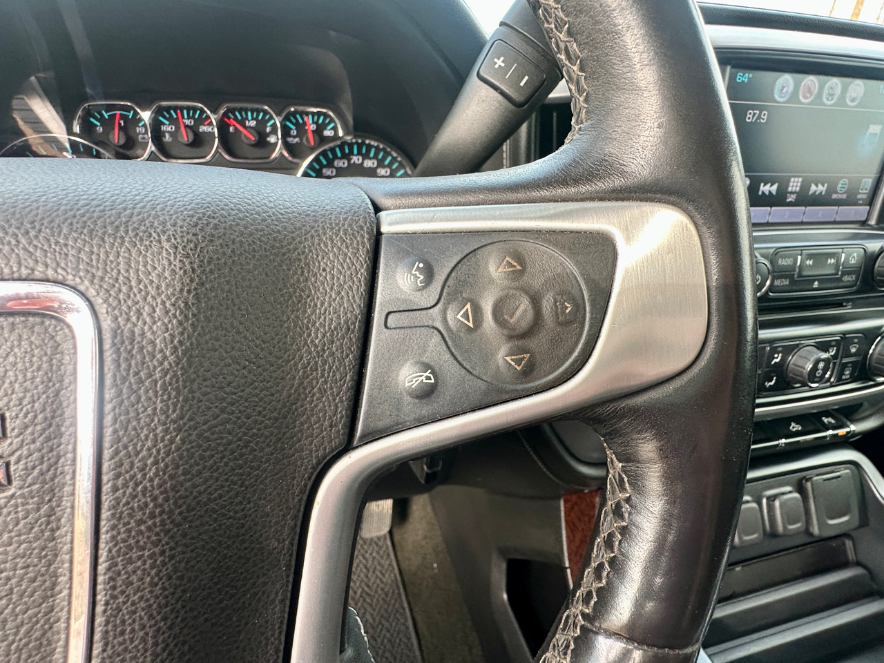 GMC 1500 Reg Cab 117.5" 4WD 2017