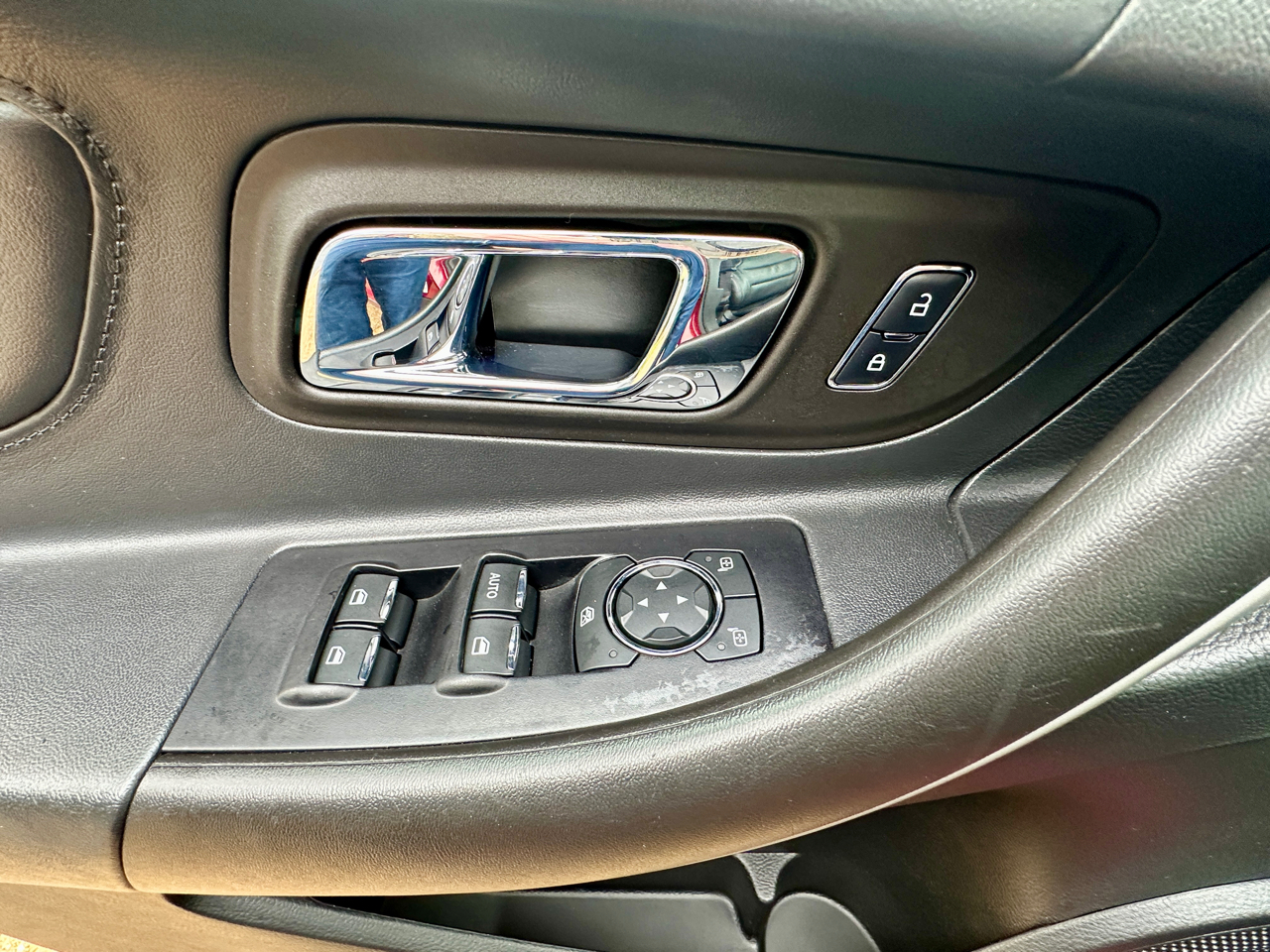 Ford Taurus 4dr Sdn SEL 2017