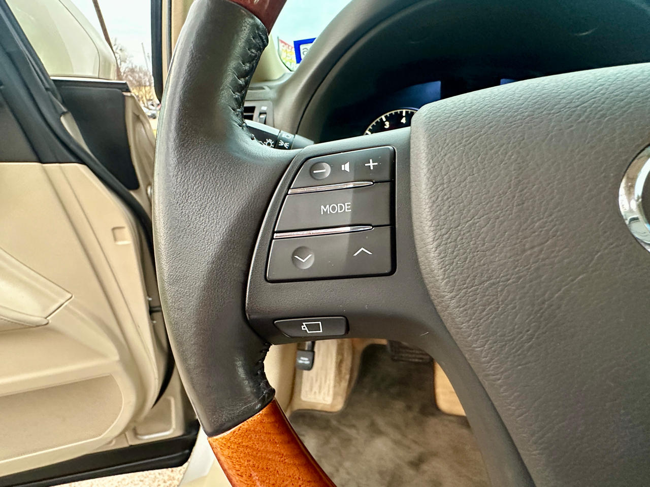 Lexus RX 350 Base 4D SUV FWD 2012