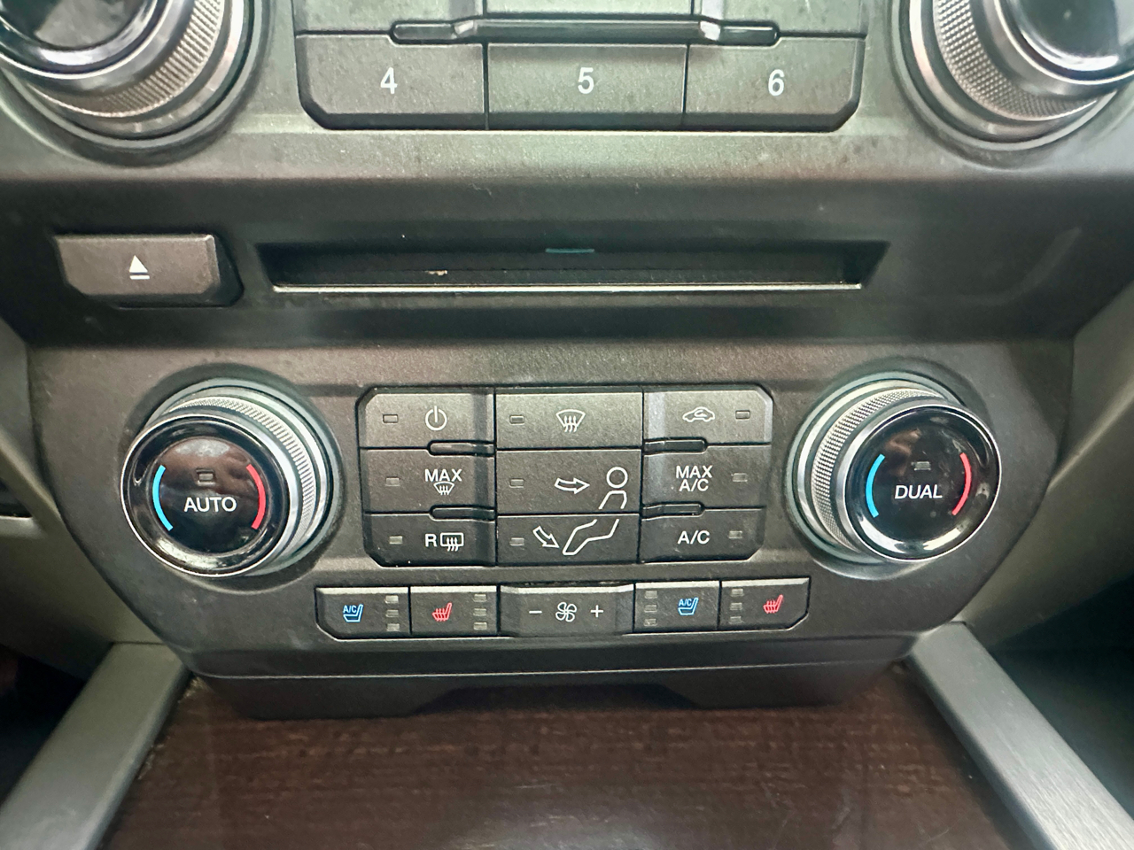 Ford F-250 Platinum 2017