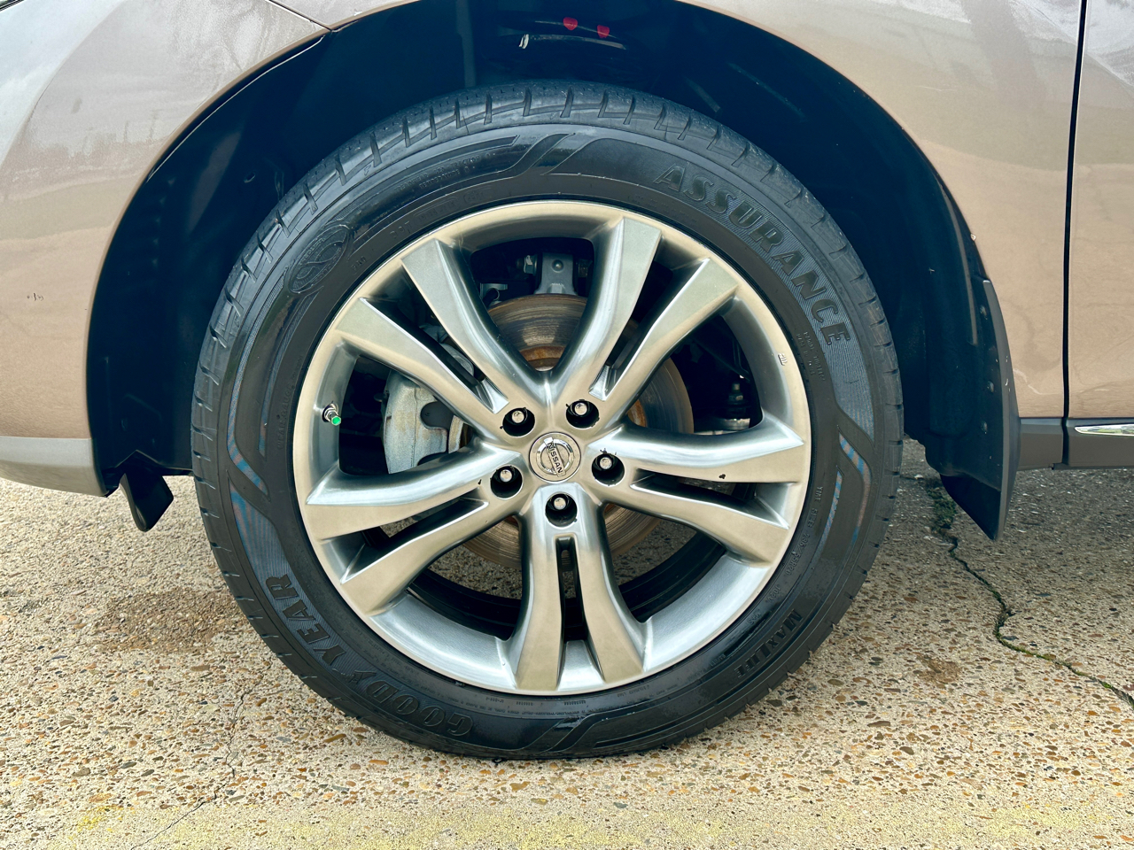 Nissan Murano AWD 4dr LE 2011