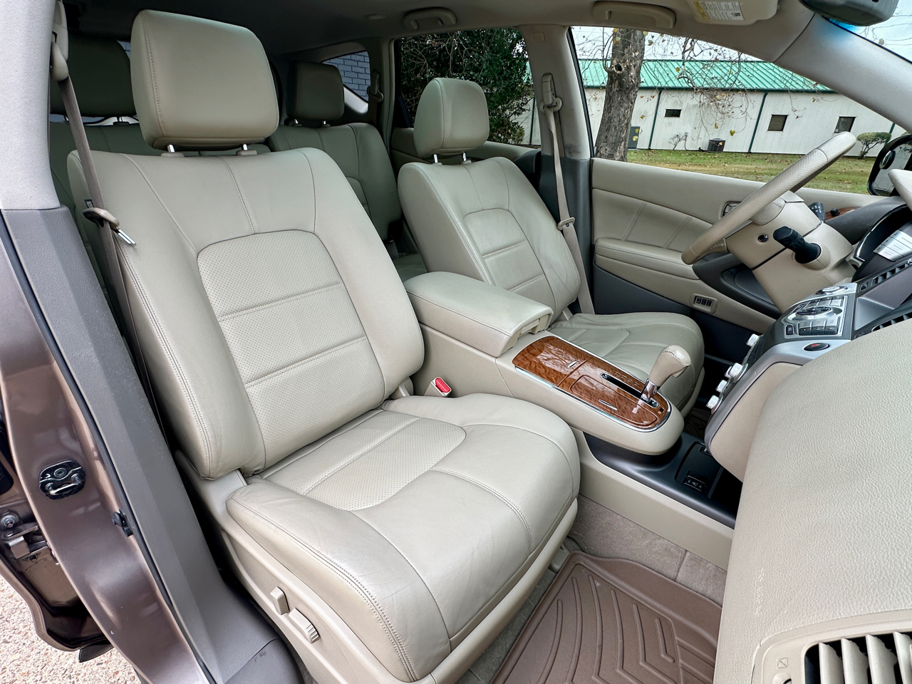 Nissan Murano AWD 4dr LE 2011