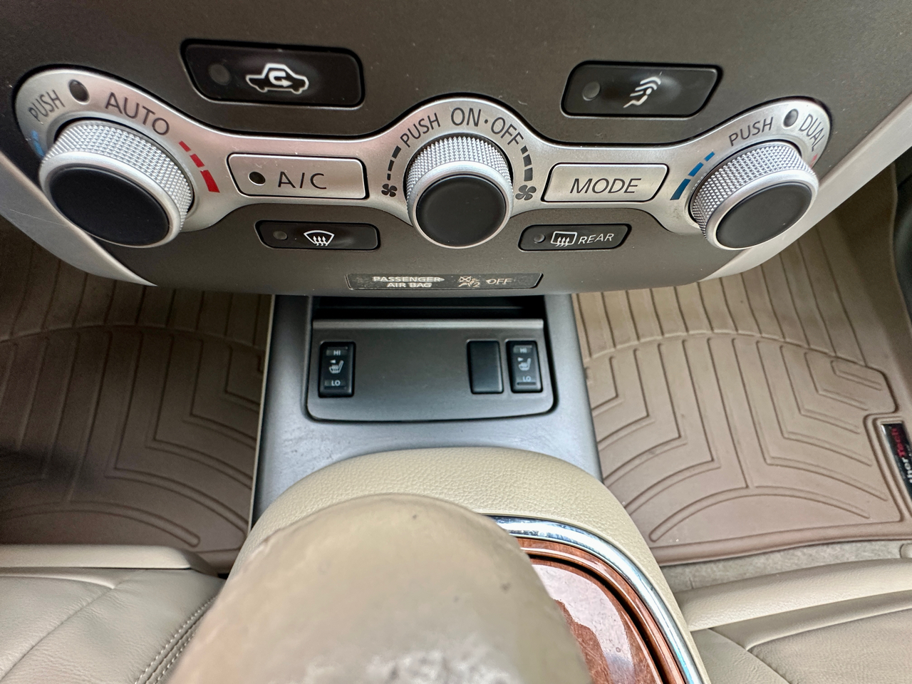 Nissan Murano AWD 4dr LE 2011