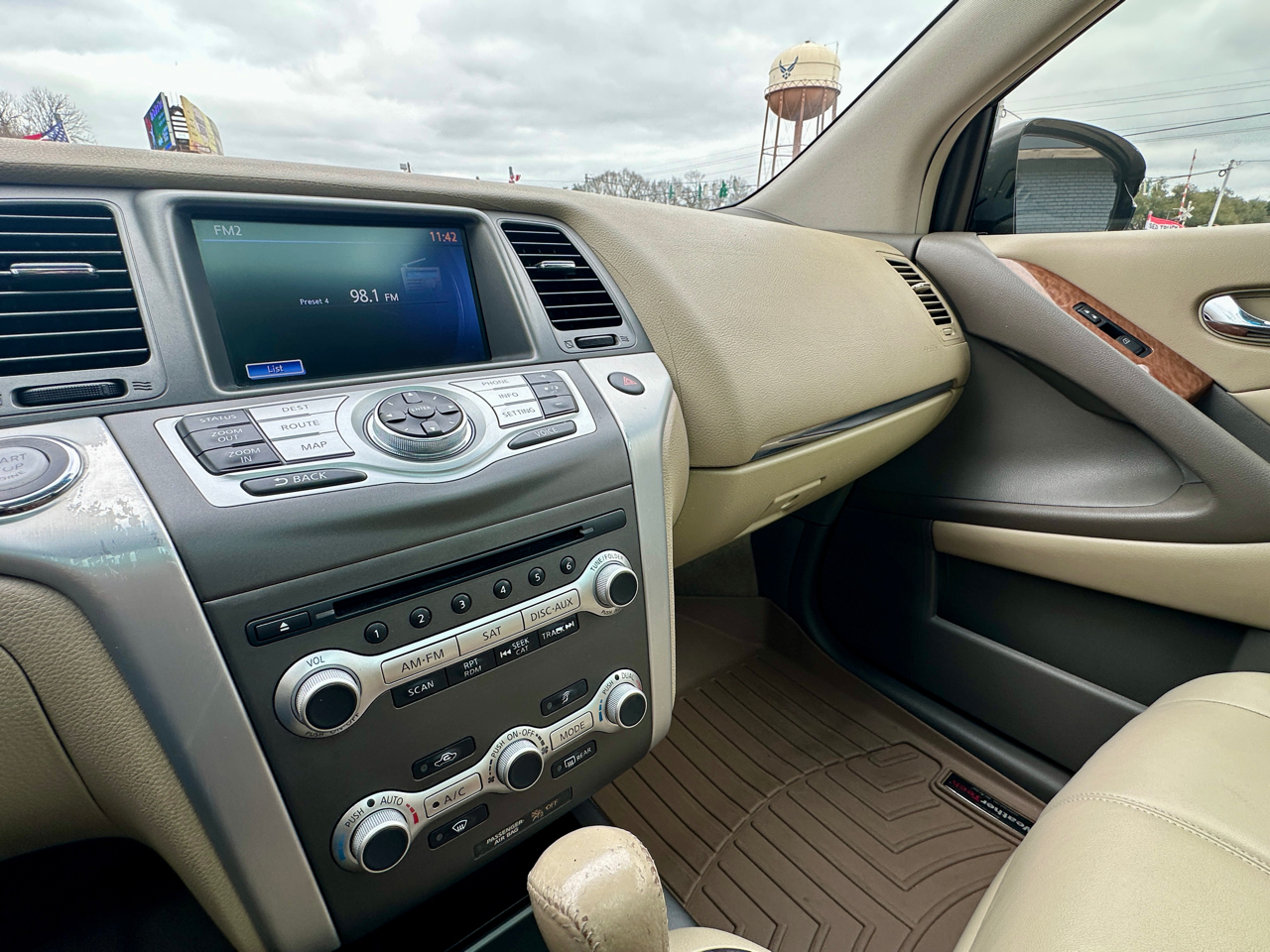 Nissan Murano AWD 4dr LE 2011