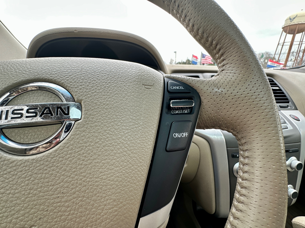 Nissan Murano AWD 4dr LE 2011