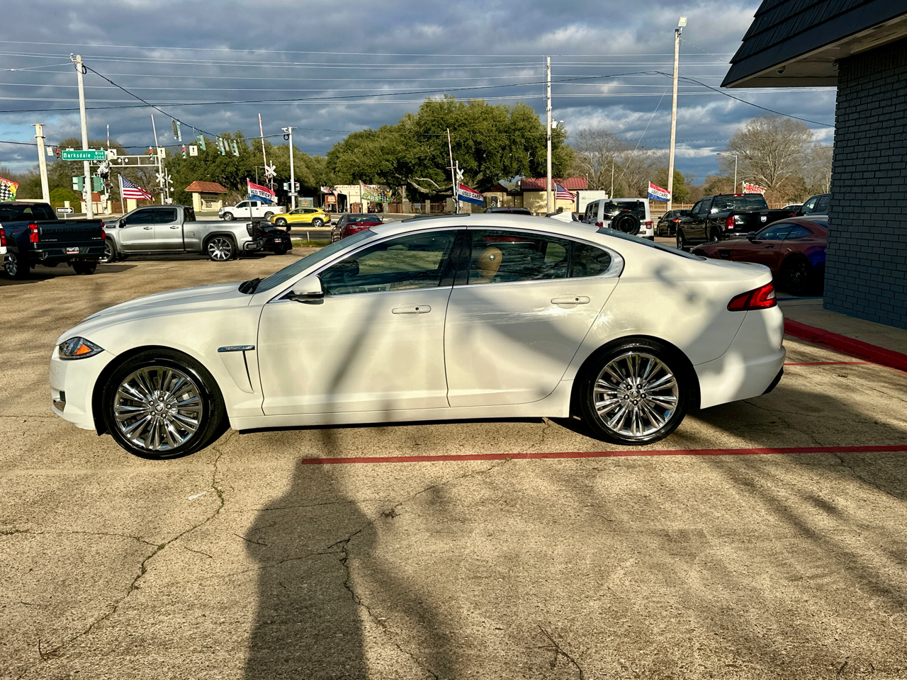 Jaguar XF 4dr Sdn Luxury 2013