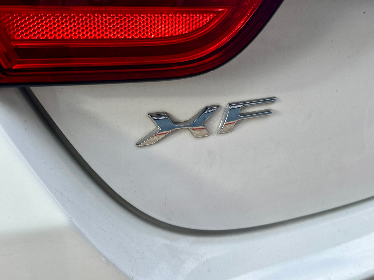 Jaguar XF 4dr Sdn Luxury 2013