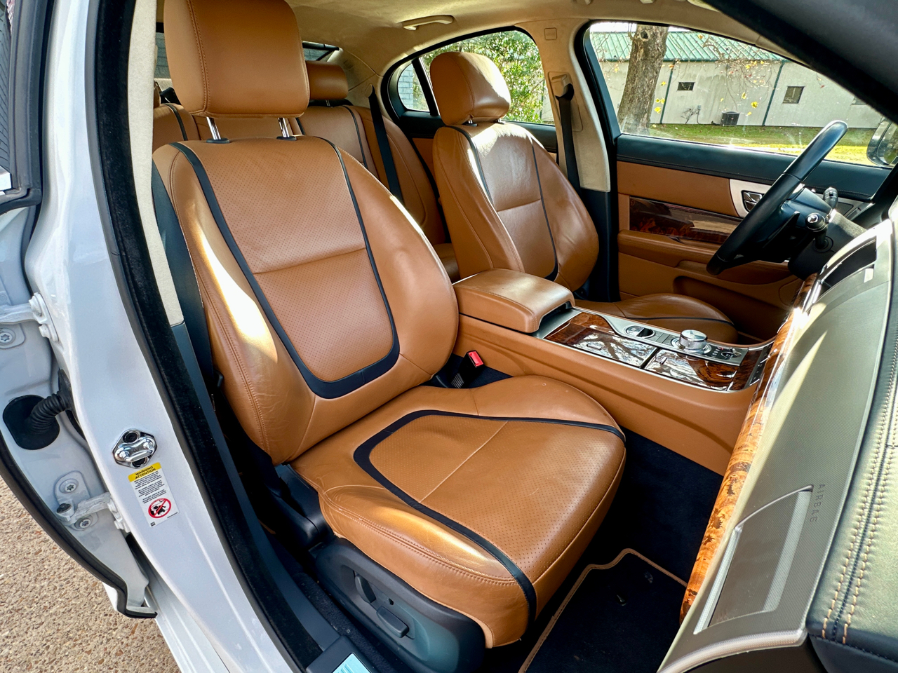 Jaguar XF 4dr Sdn Luxury 2013