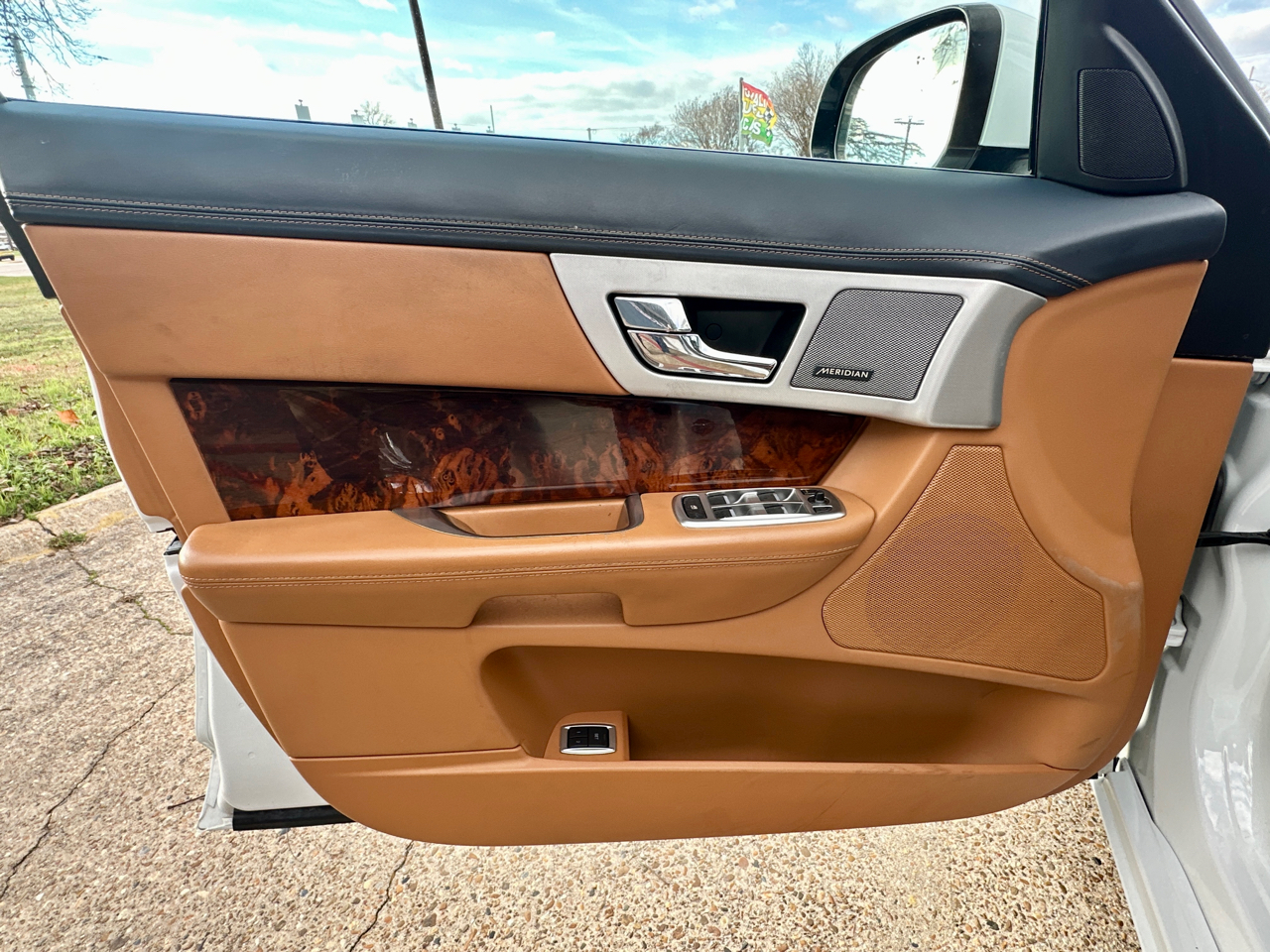 Jaguar XF 4dr Sdn Luxury 2013