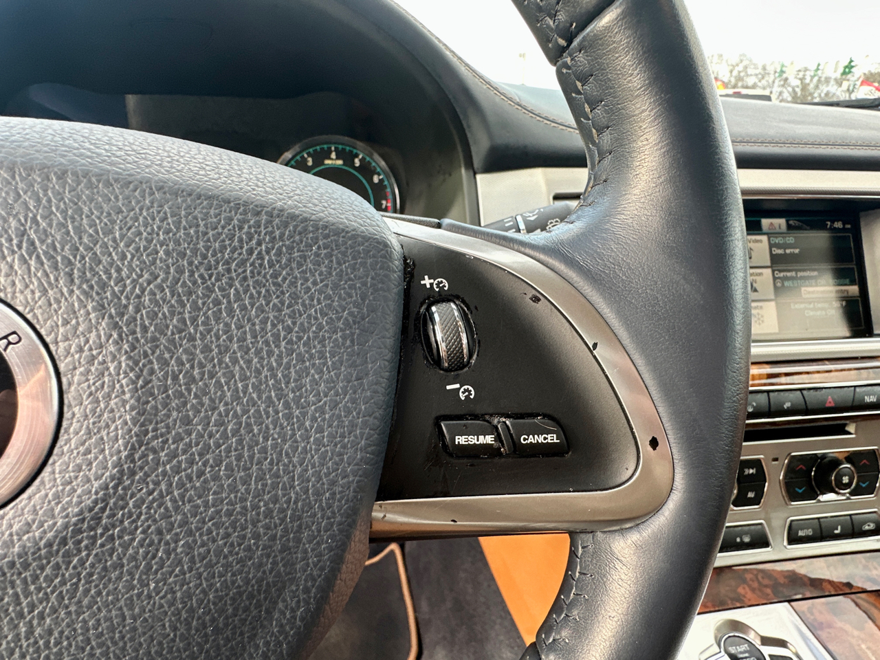 Jaguar XF 4dr Sdn Luxury 2013