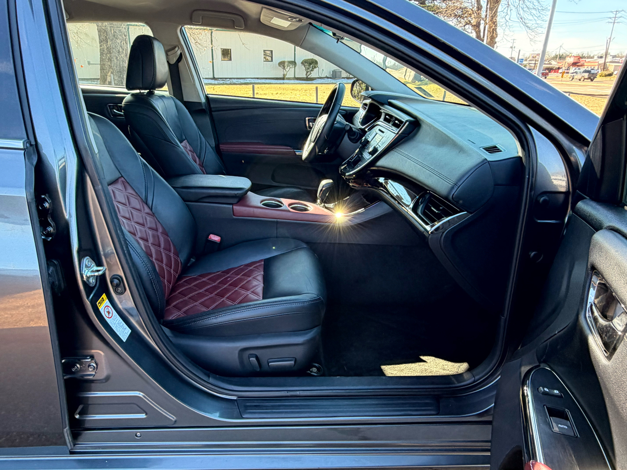 Toyota Avalon 4dr Sdn Limited (Natl) 2013