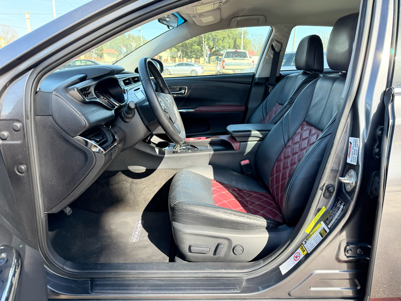 Toyota Avalon 4dr Sdn Limited (Natl) 2013