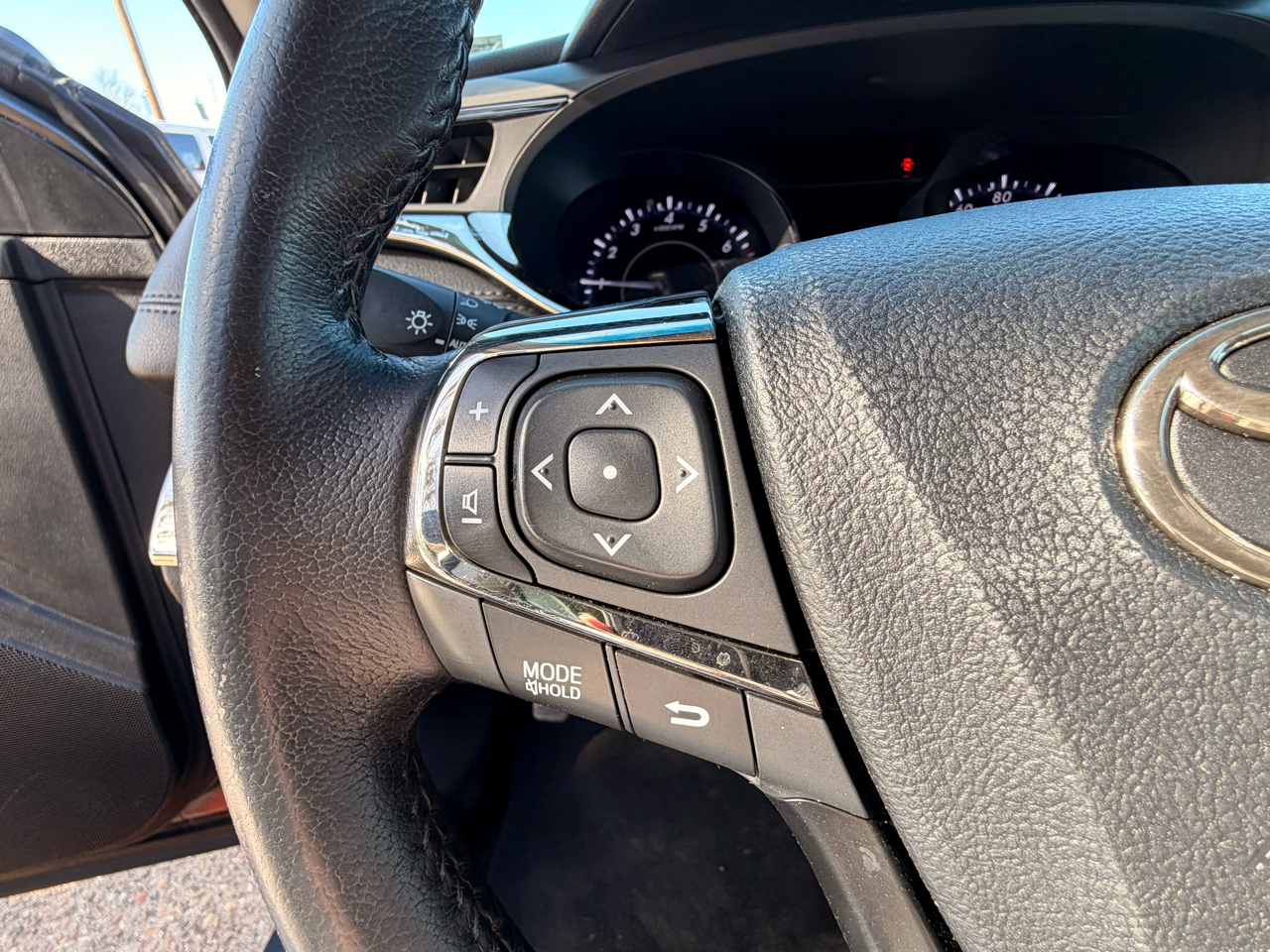 Toyota Avalon 4dr Sdn Limited (Natl) 2013