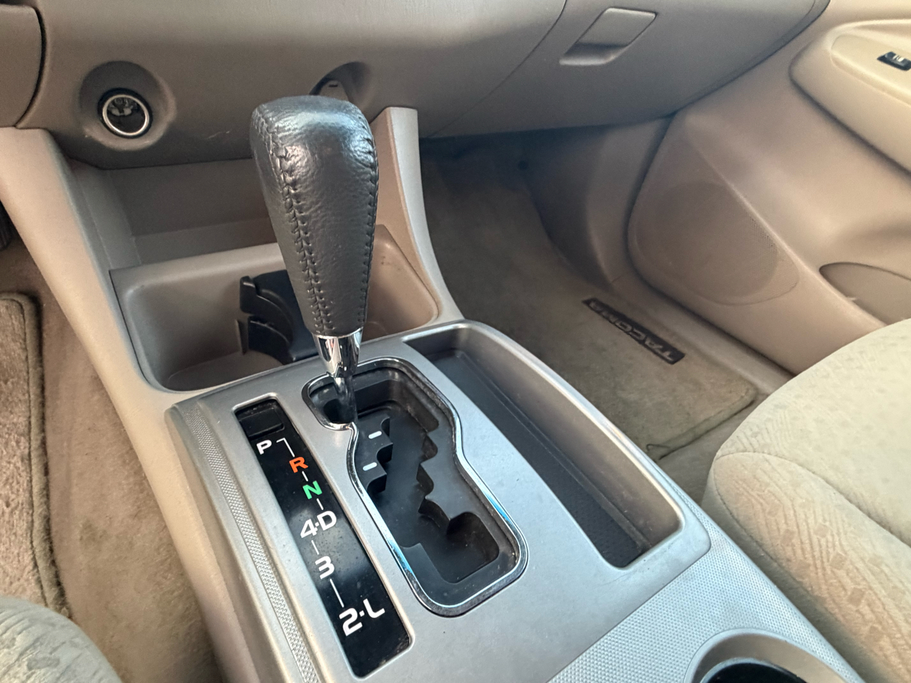 Toyota Tacoma 2WD Access Cab V6 AT SR5 (Natl) 2007