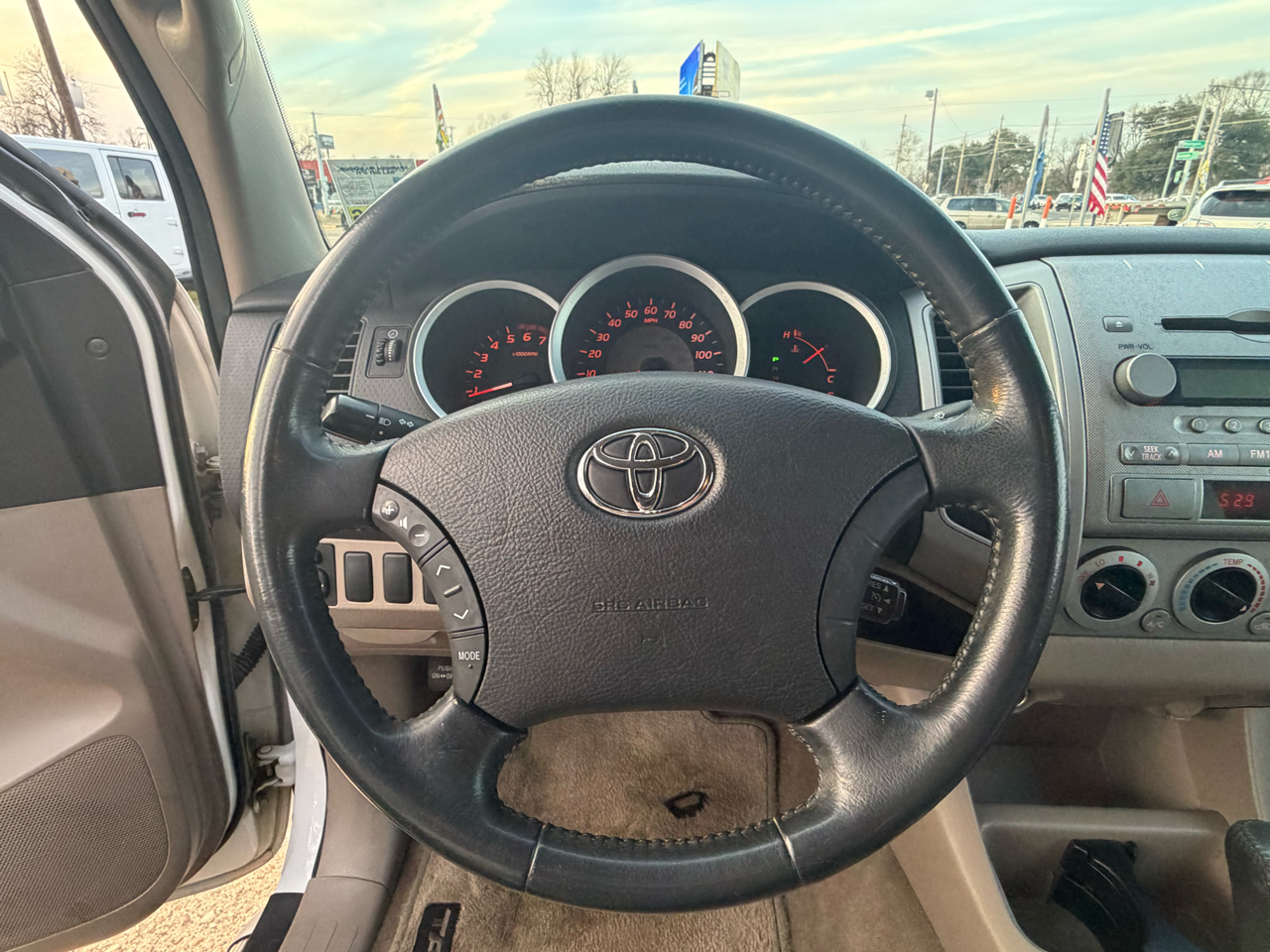 Toyota Tacoma 2WD Access Cab V6 AT SR5 (Natl) 2007