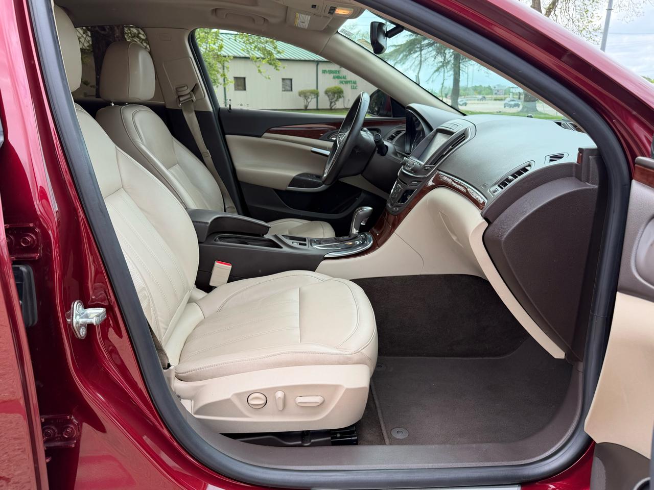 Buick Regal 4dr Sdn Limited 2017