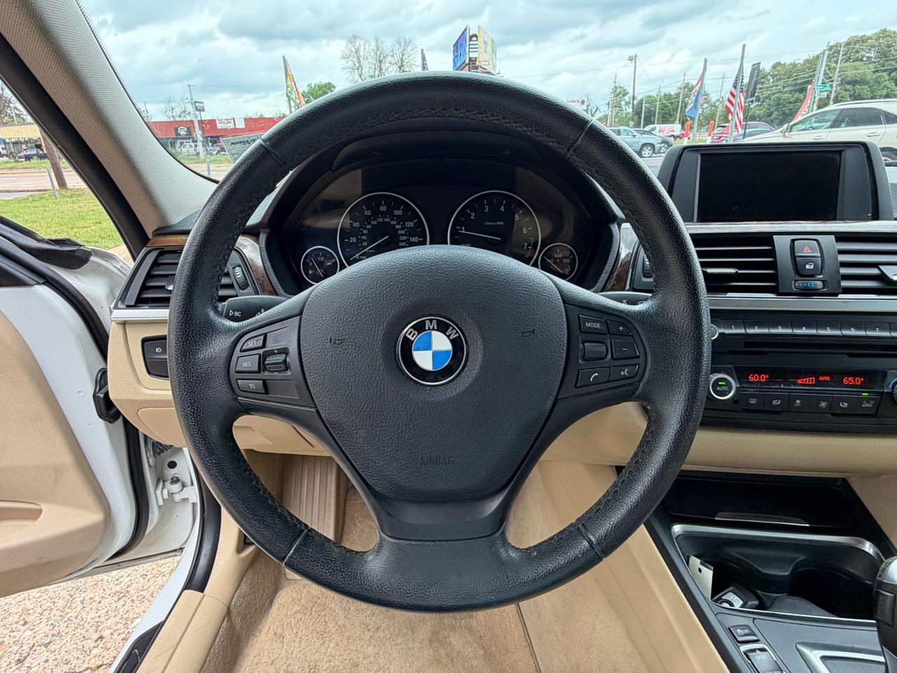 BMW 320i Base 2014