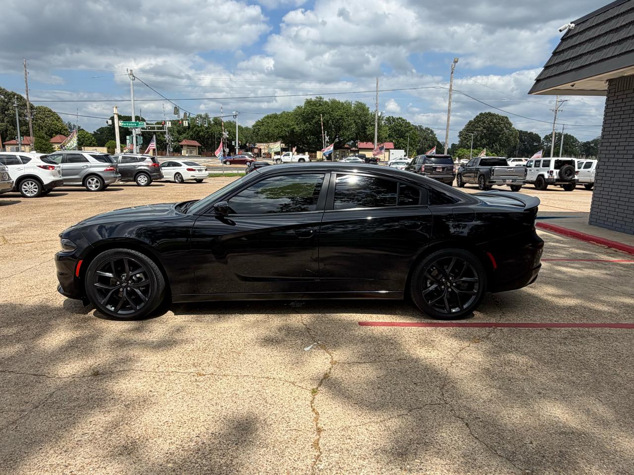 Dodge Charger 4dr Sdn SXT RWD 2021