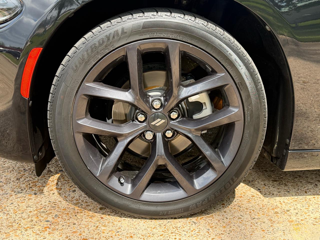 Dodge Charger 4dr Sdn SXT RWD 2021