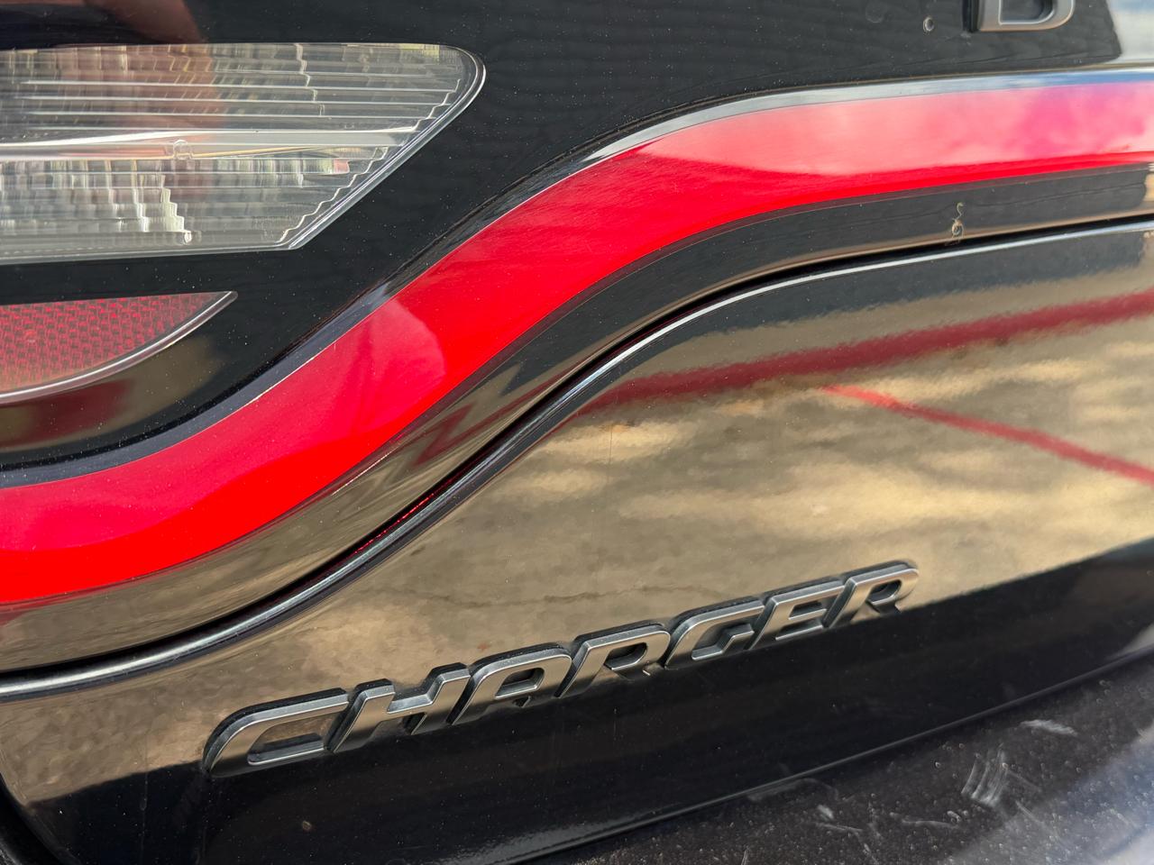 Dodge Charger 4dr Sdn SXT RWD 2021