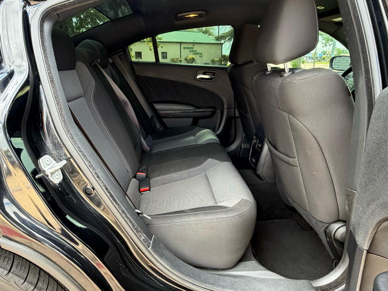 Dodge Charger 4dr Sdn SXT RWD 2021