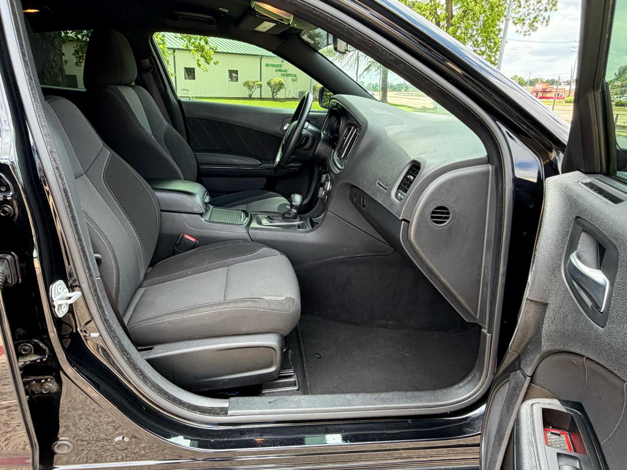 Dodge Charger 4dr Sdn SXT RWD 2021