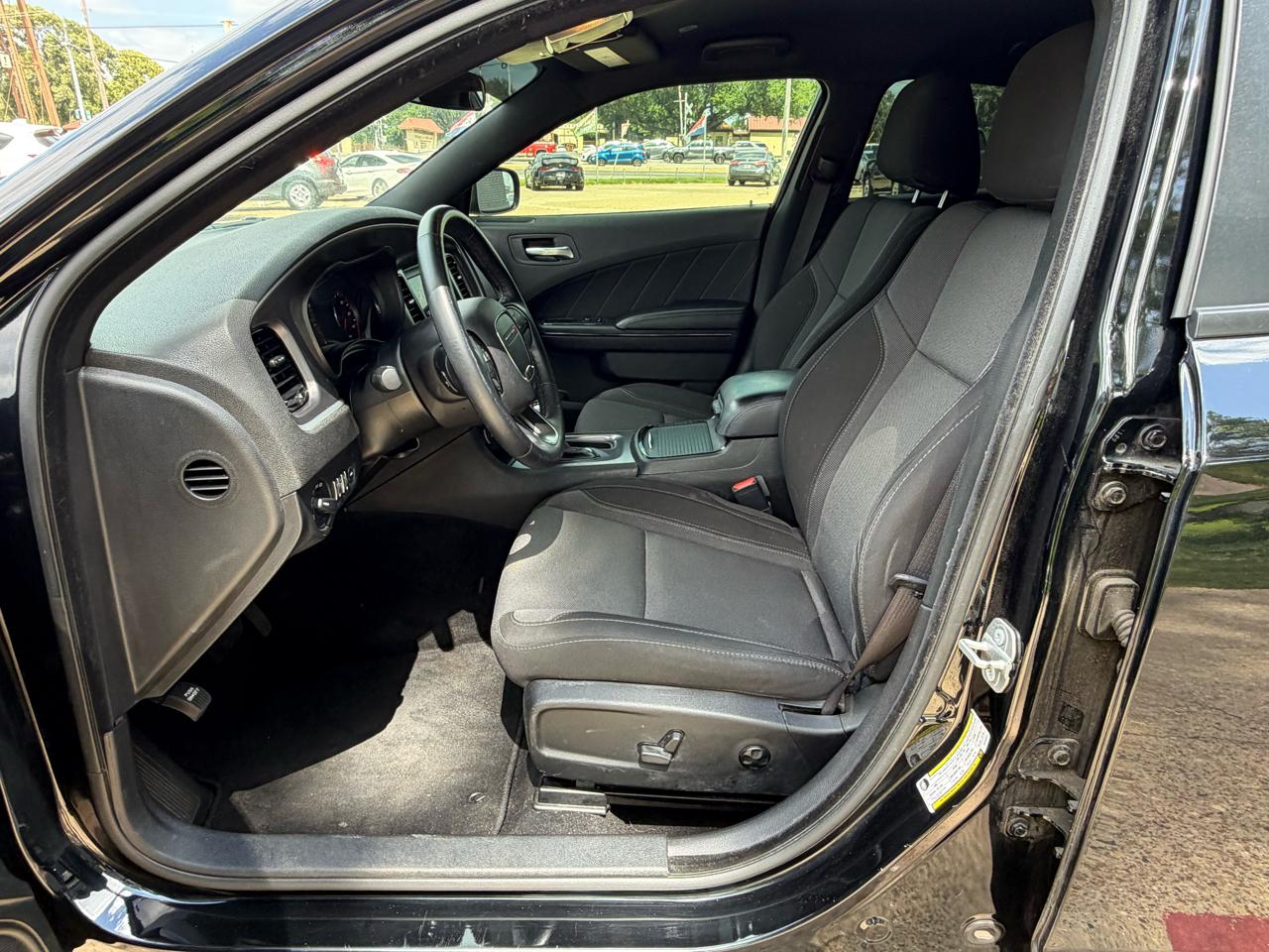 Dodge Charger 4dr Sdn SXT RWD 2021