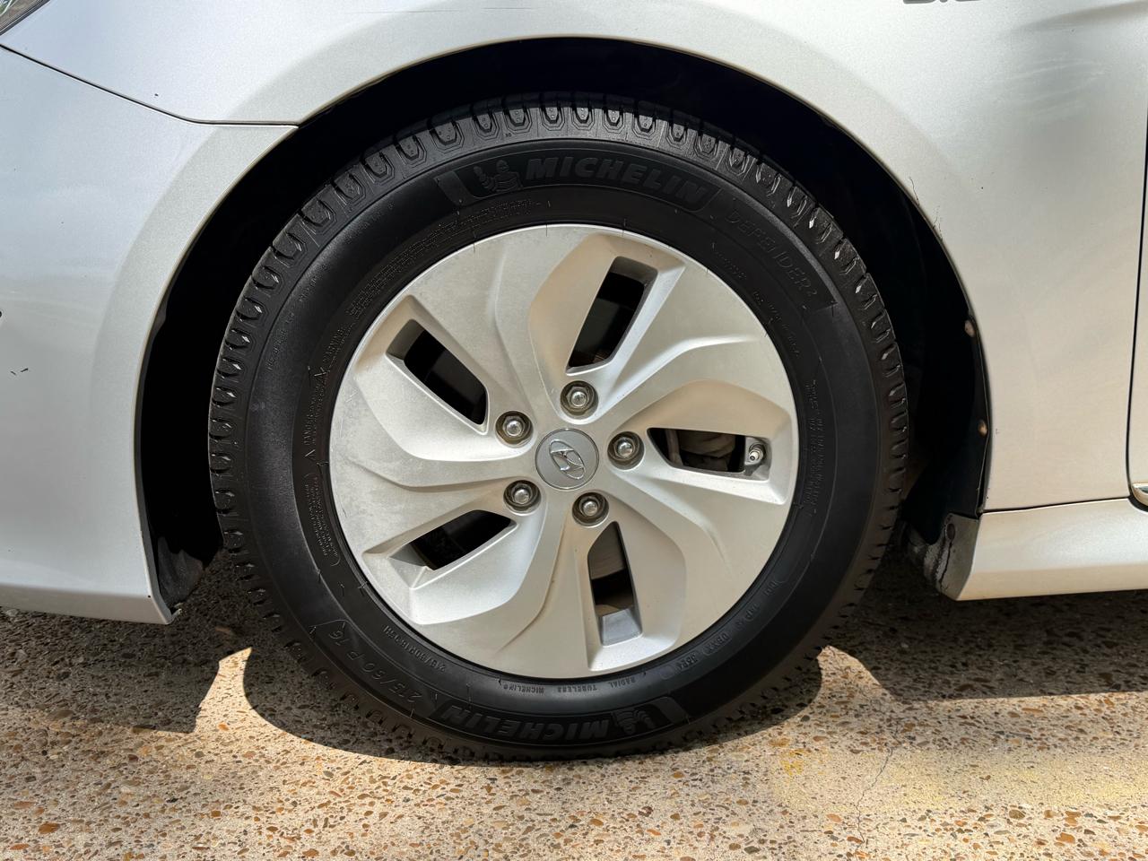 Hyundai Sonata Hybrid  2015