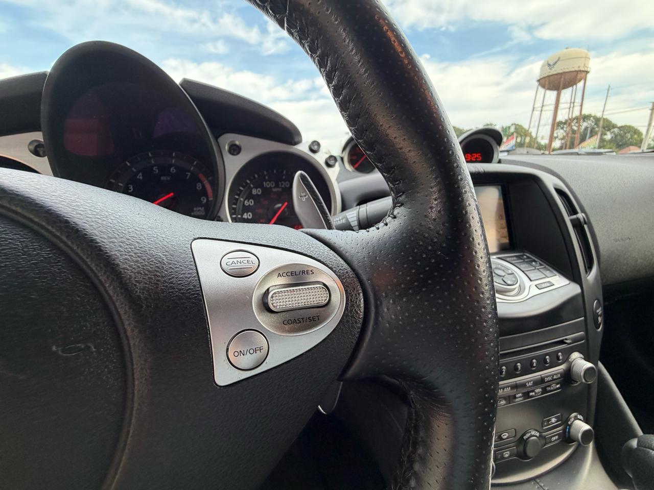 Nissan 370Z 2dr Cpe Auto Touring 2013