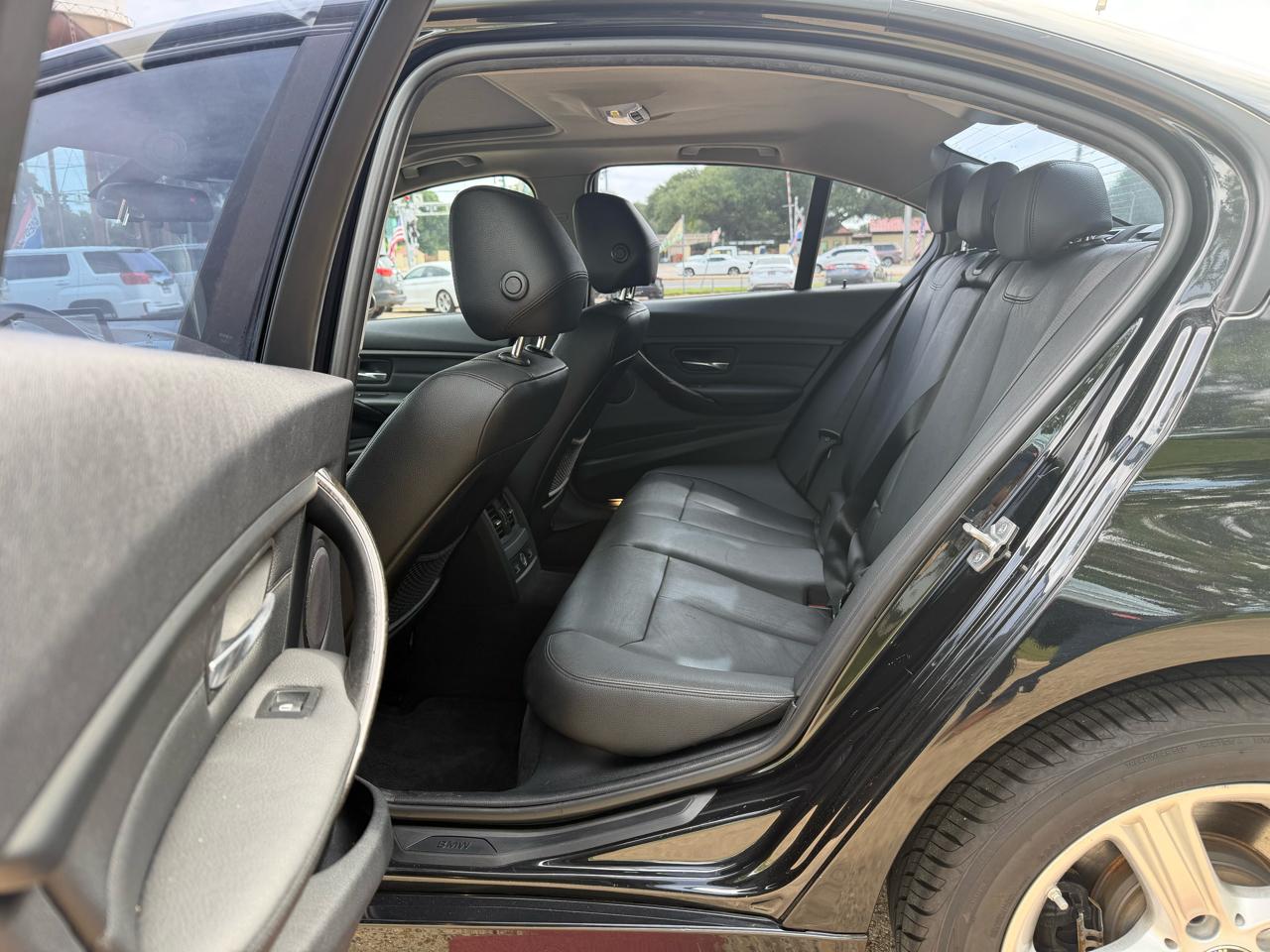 BMW 328i xDrive Base 2015