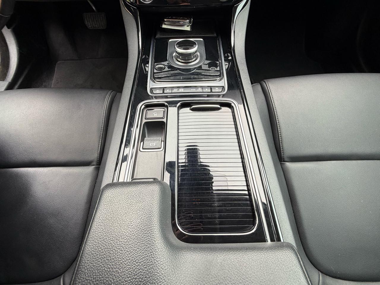 Jaguar XE 20d Premium 2018