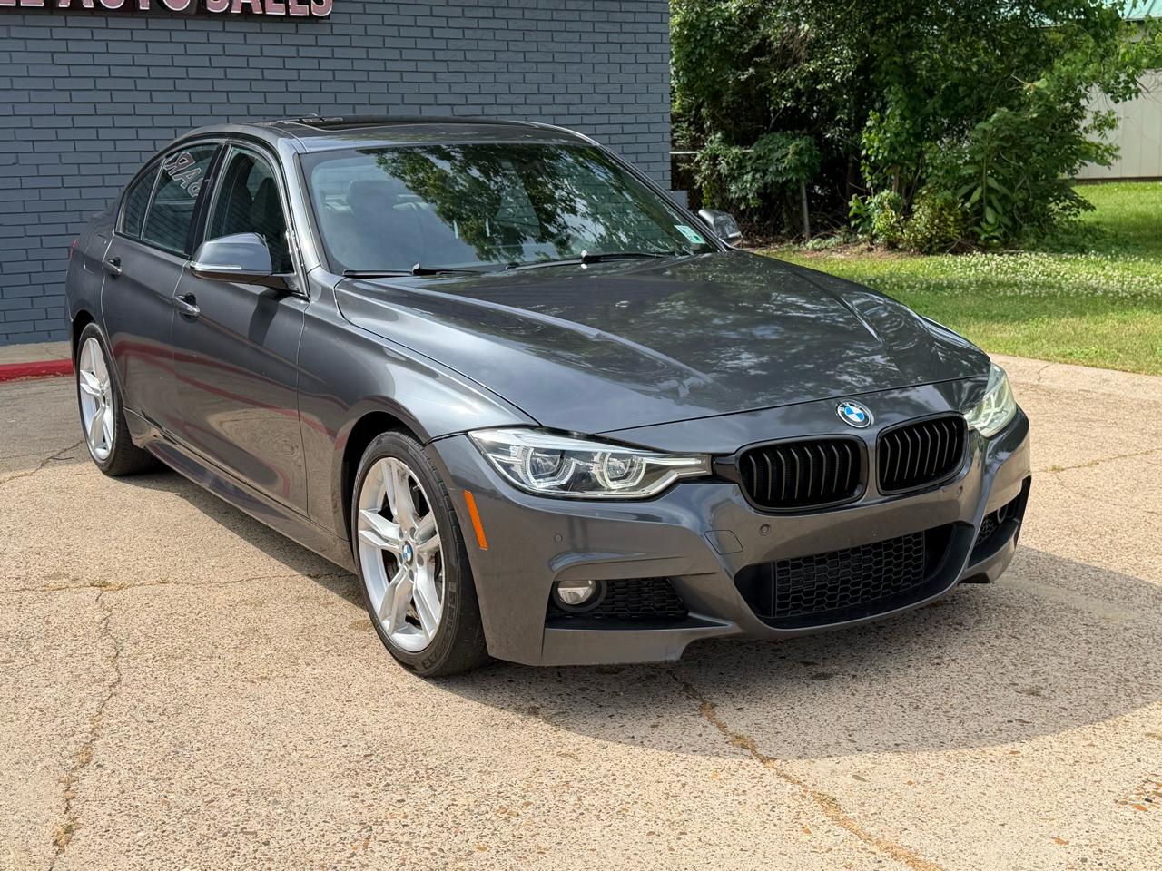 BMW 3-Series 330i 4D Sedan 2017