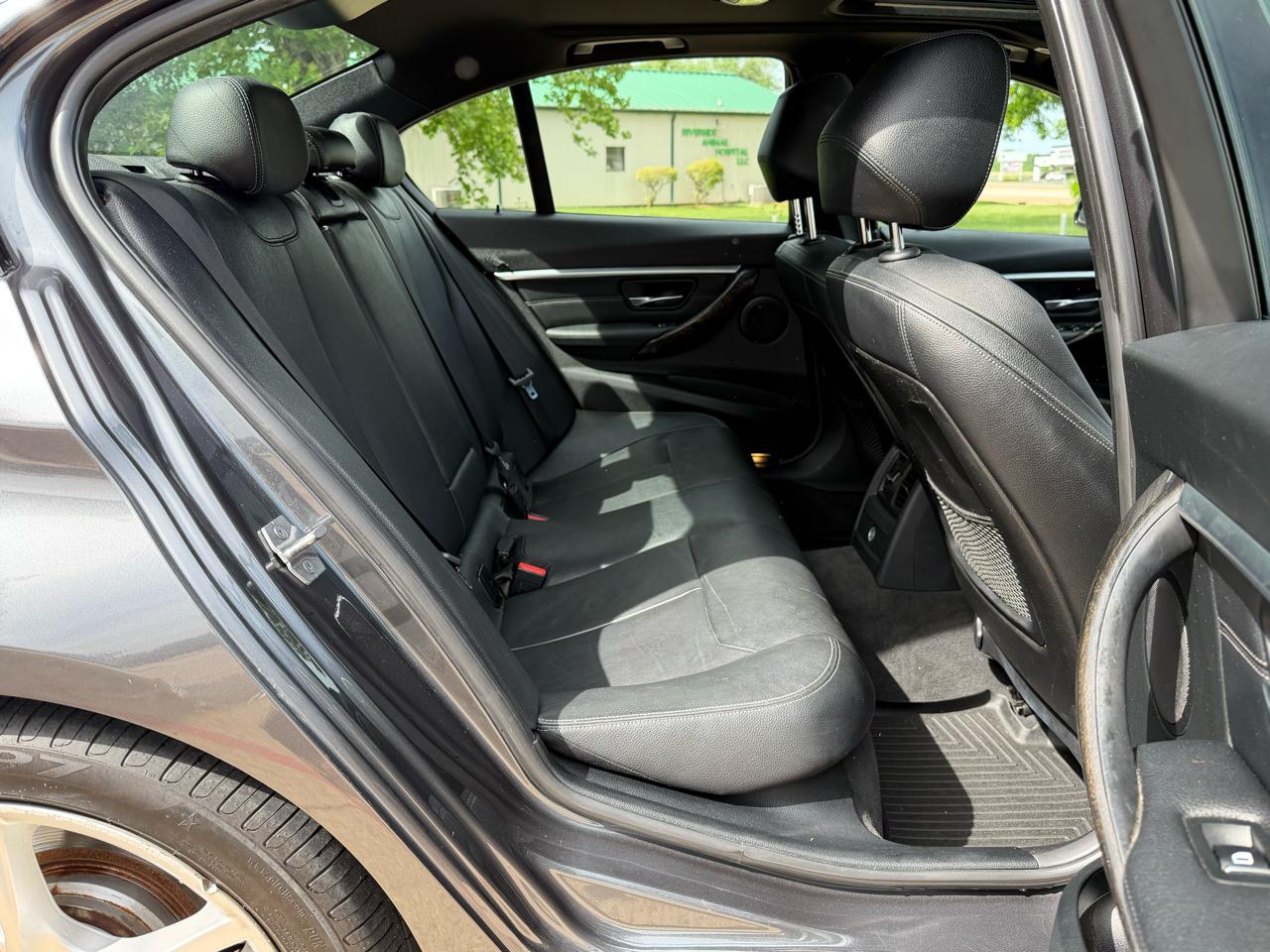 BMW 3-Series 330i 4D Sedan 2017