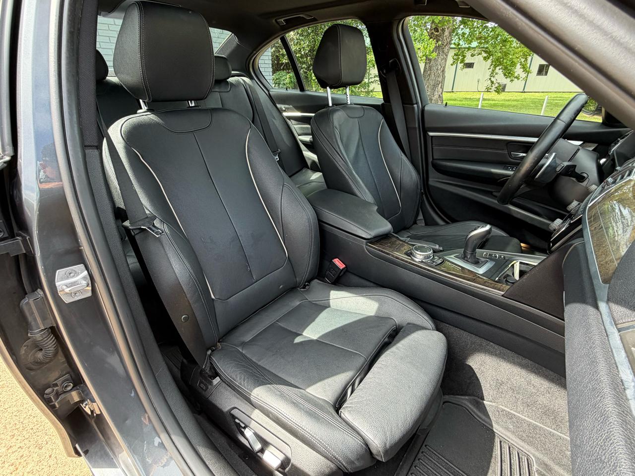 BMW 3-Series 330i 4D Sedan 2017
