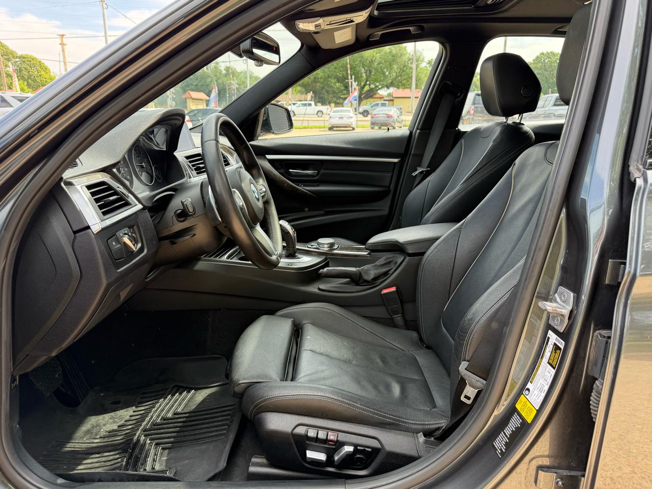 BMW 3-Series 330i 4D Sedan 2017