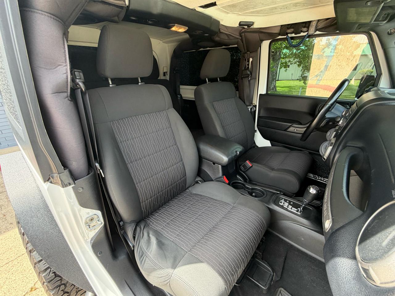 Jeep Wrangler Sahara Unlimited 2012