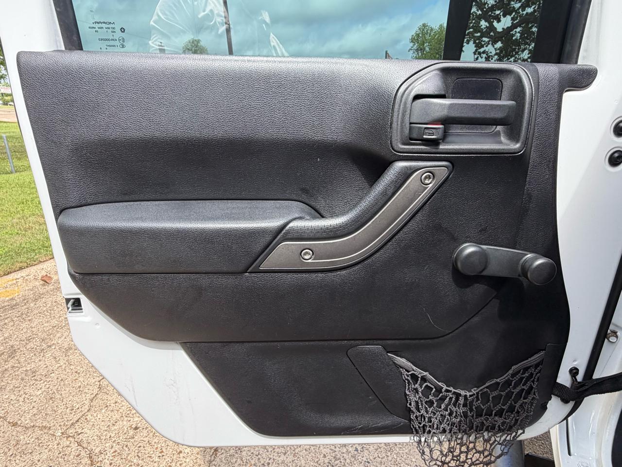 Jeep Wrangler Sahara Unlimited 2012