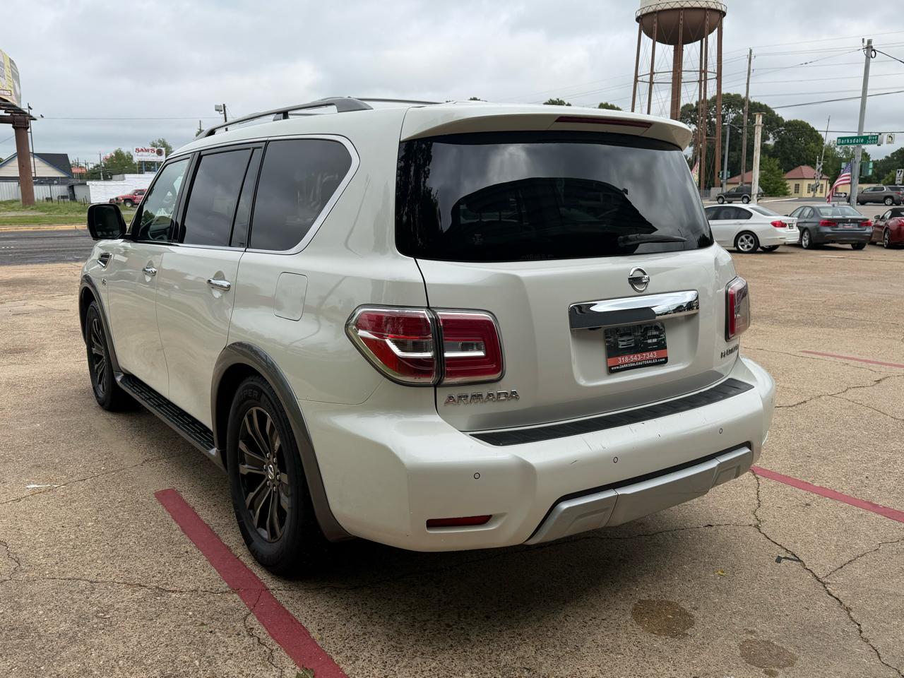 Nissan Armada 2WD 4dr Platinum 2017