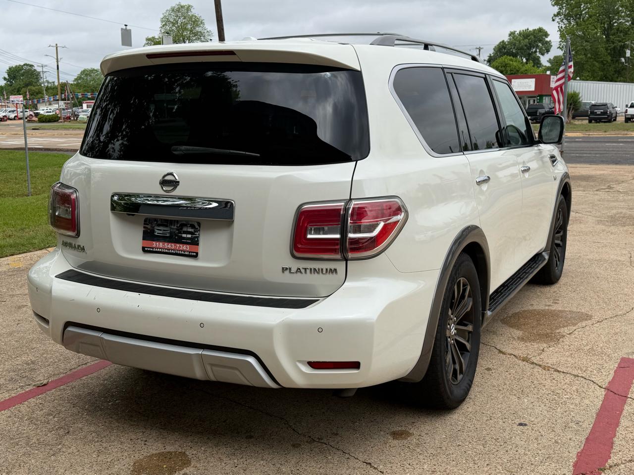 Nissan Armada 2WD 4dr Platinum 2017