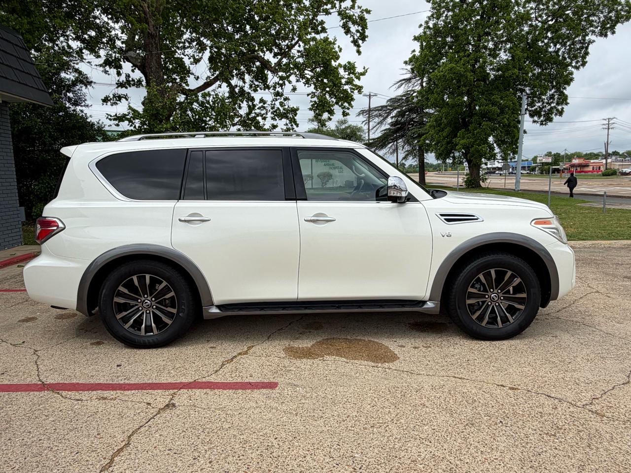 Nissan Armada 2WD 4dr Platinum 2017