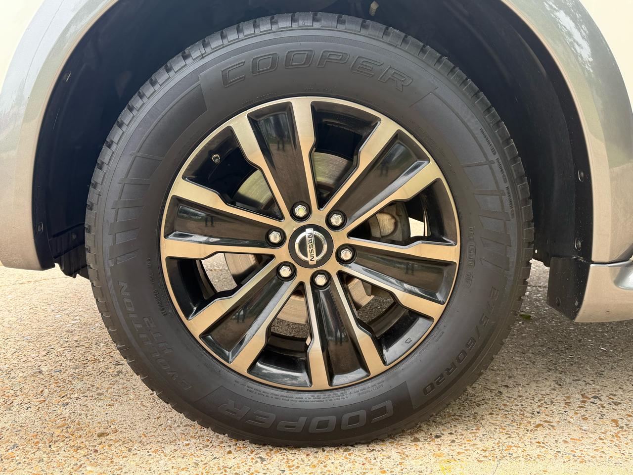 Nissan Armada 2WD 4dr Platinum 2017