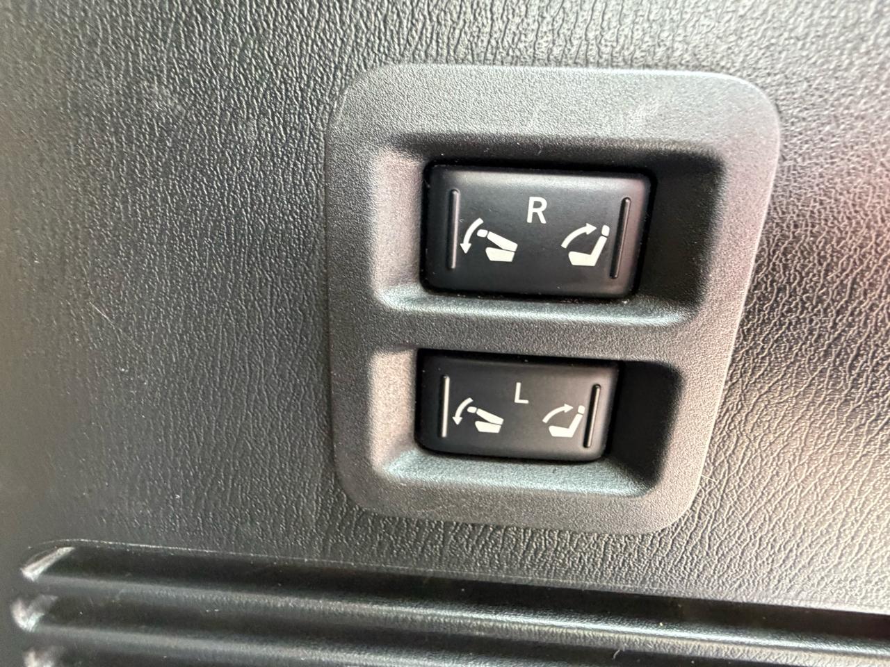 Nissan Armada 2WD 4dr Platinum 2017