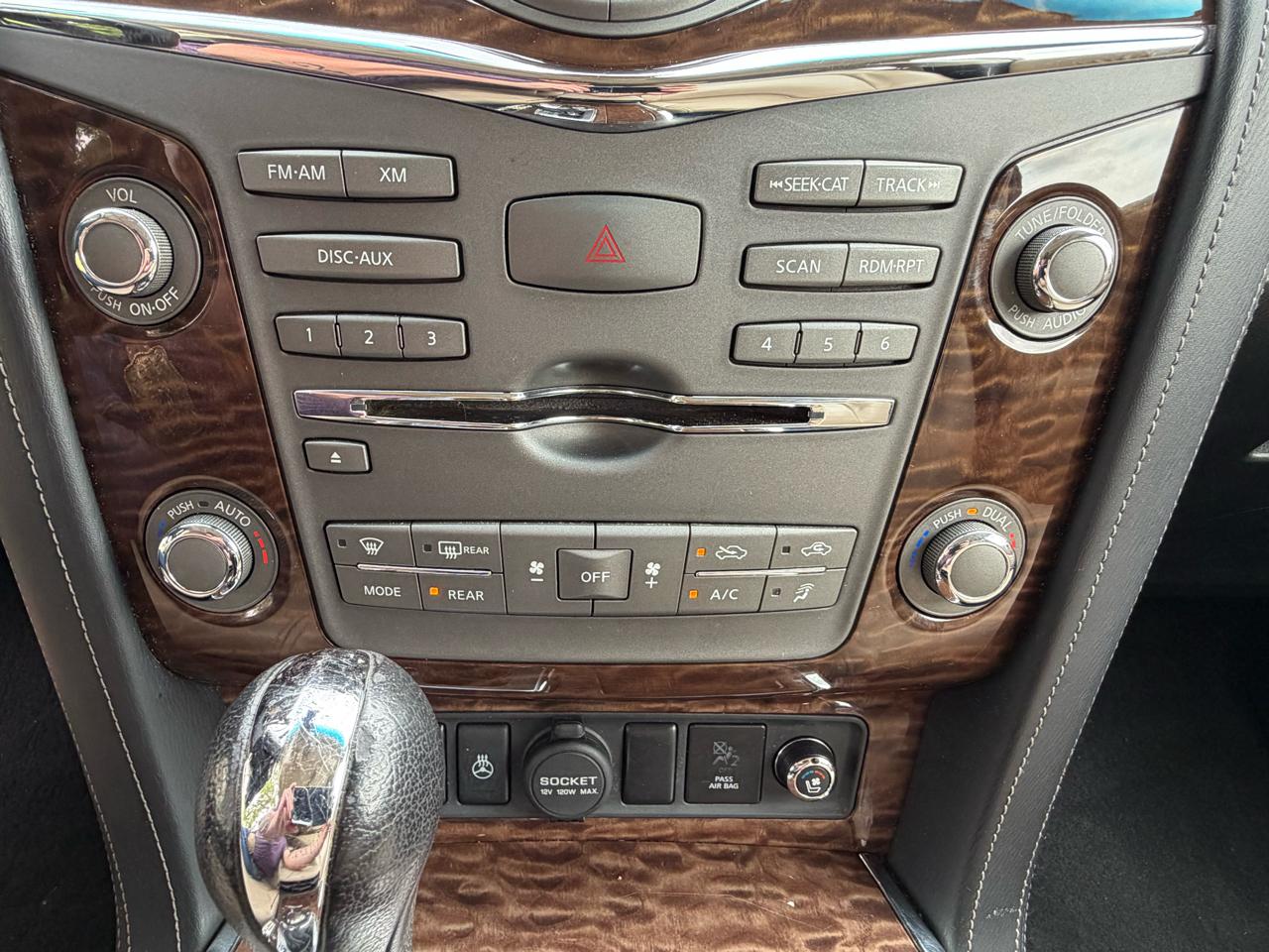 Nissan Armada 2WD 4dr Platinum 2017