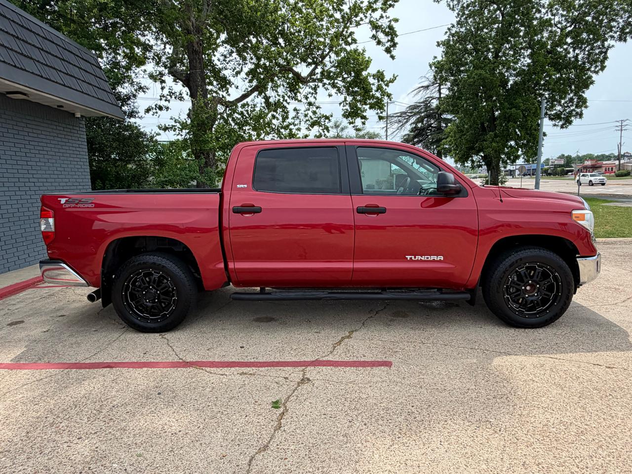 Toyota Tundra SR5 4.6L V8 Double Cab 2WD 2014