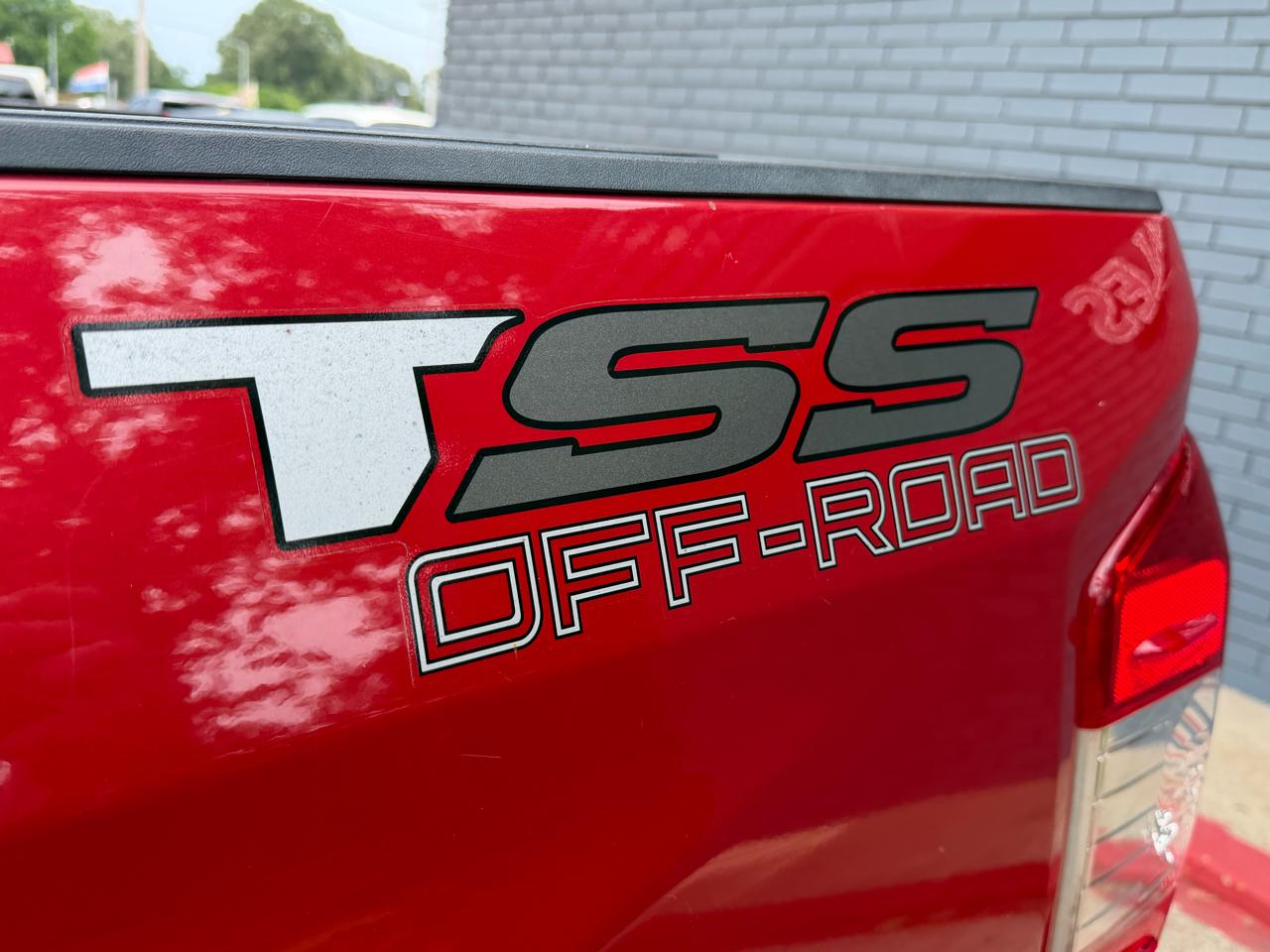 Toyota Tundra SR5 4.6L V8 Double Cab 2WD 2014