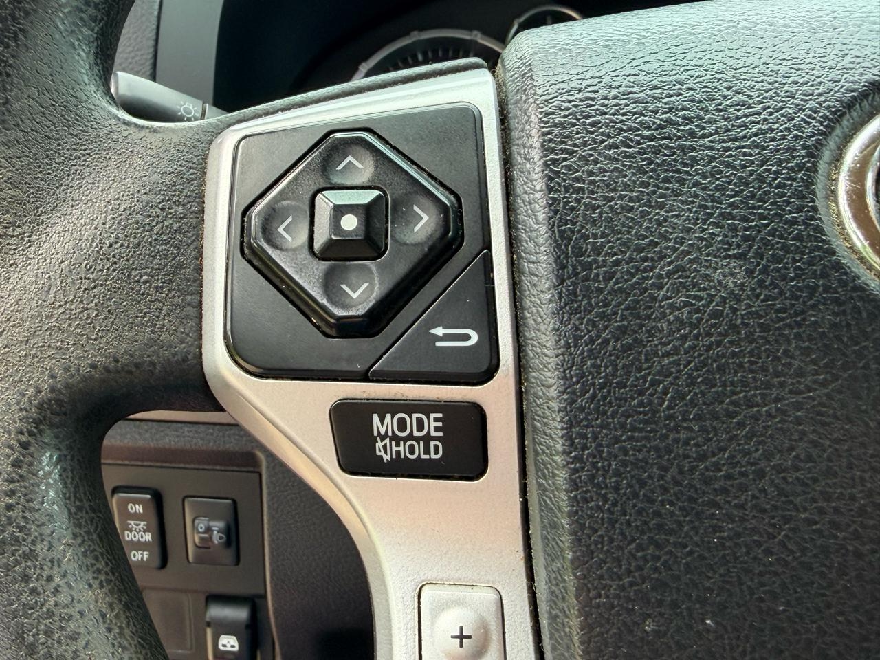 Toyota Tundra SR5 4.6L V8 Double Cab 2WD 2014