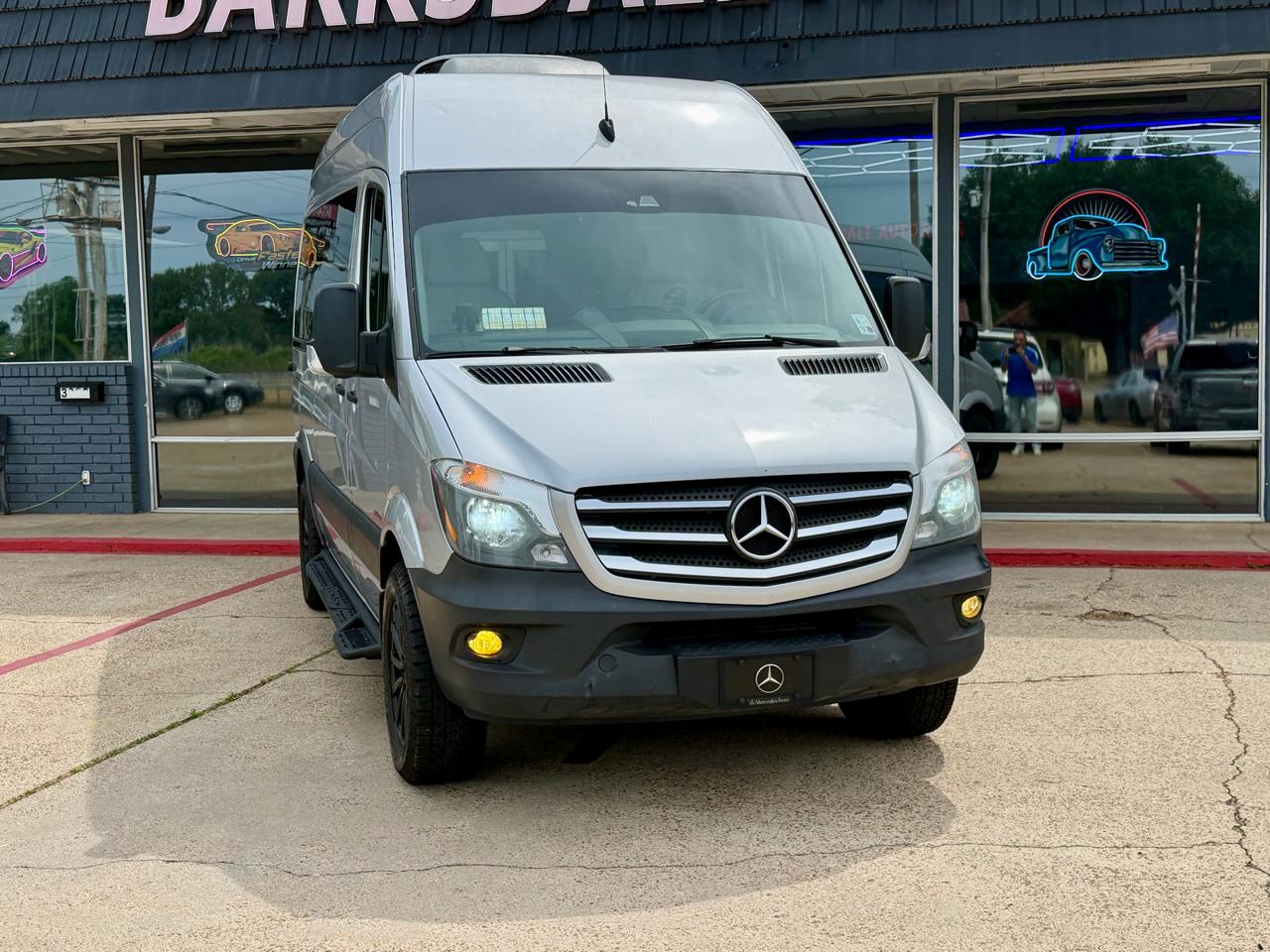 Mercedes-Benz Sprinter 2500 Passenger Van 144-in. WB 2016